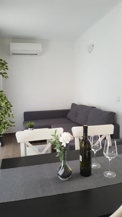 Apartments Artemis Baska  Exterior photo
